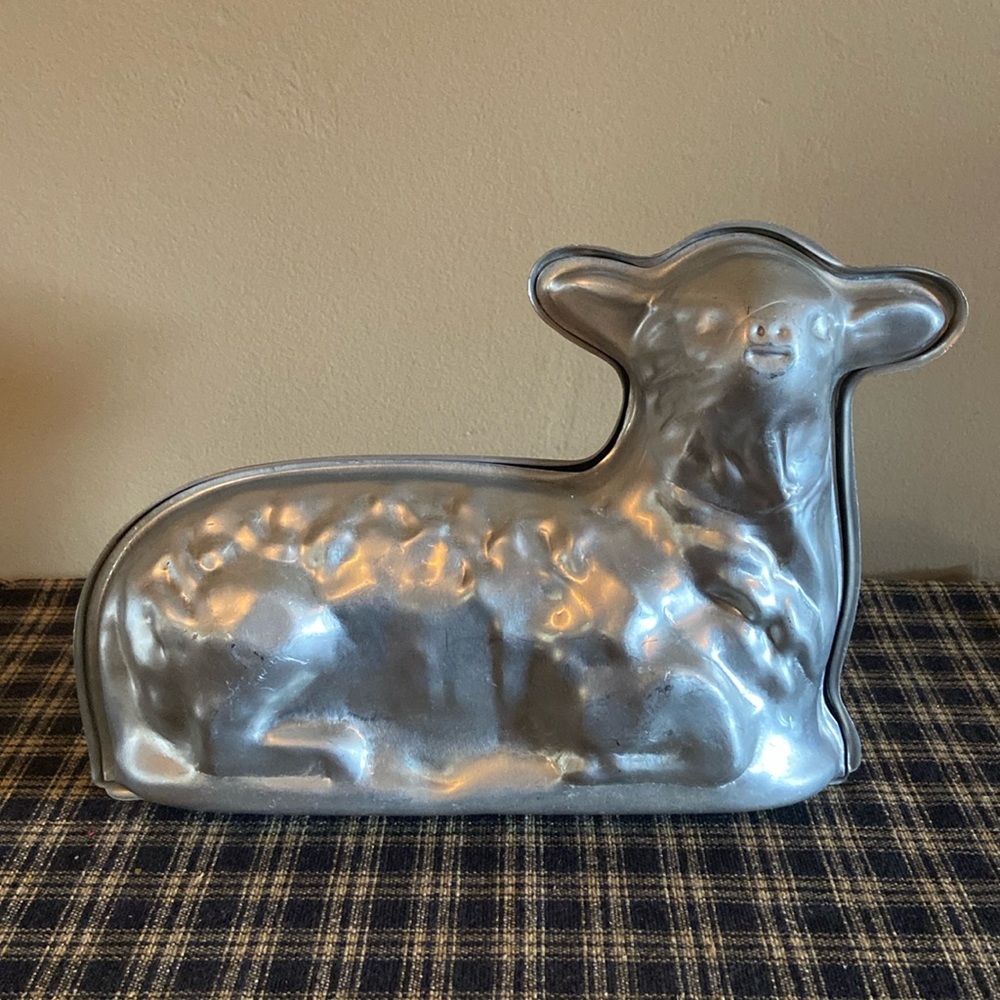 Vintage Lamb Cake Pan